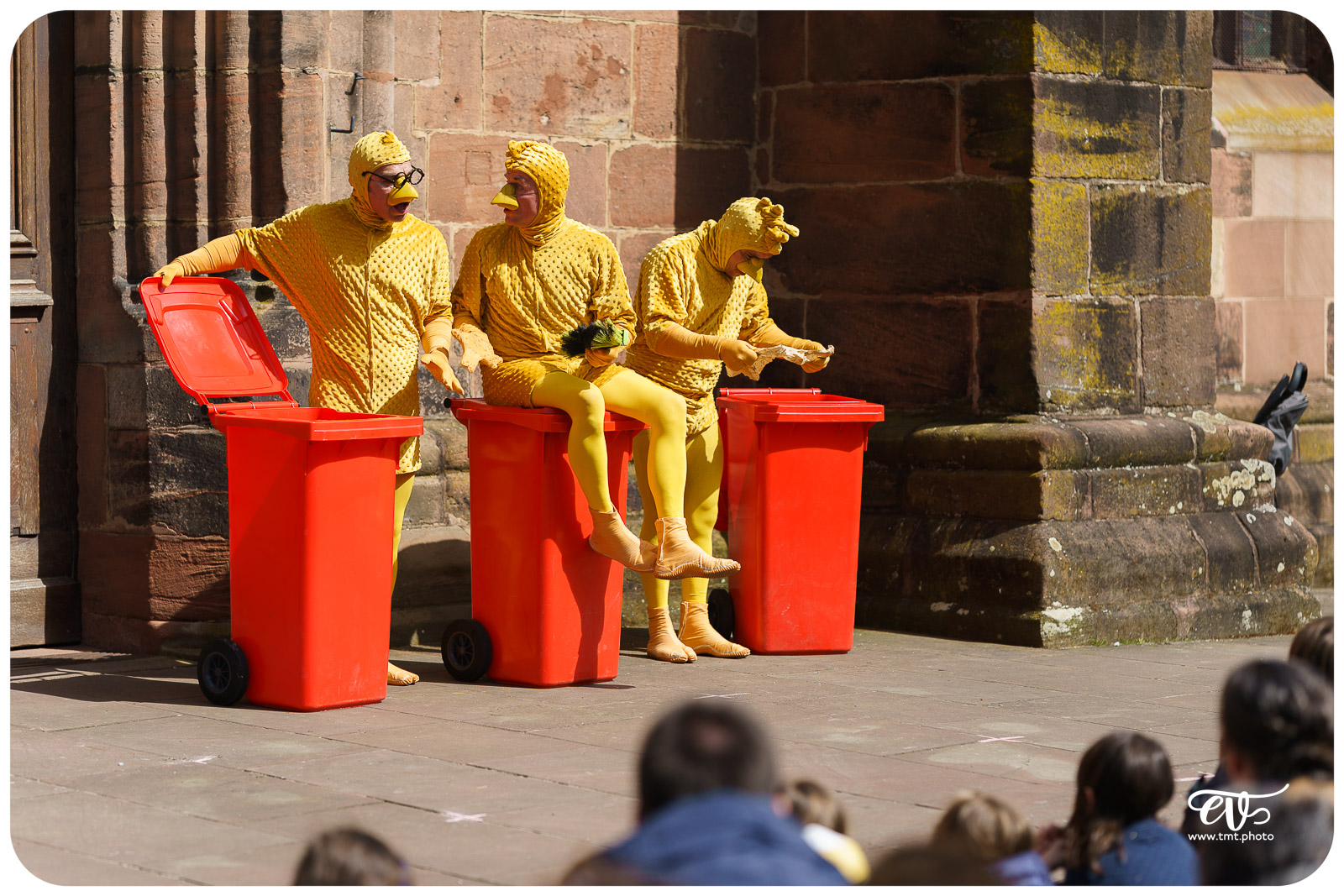 UN POUR TOUS TOUS POUSSIN ! - LES ARTS PITRES